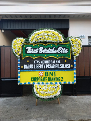 Papan Bunga Duka di Ulu Manna