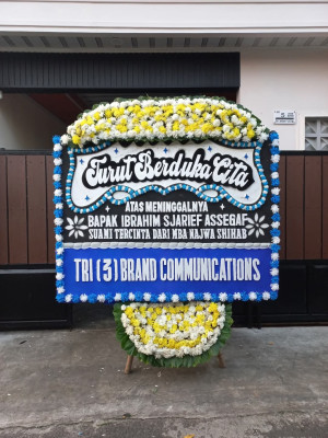 Papan Bunga Duka di Ulu Manna